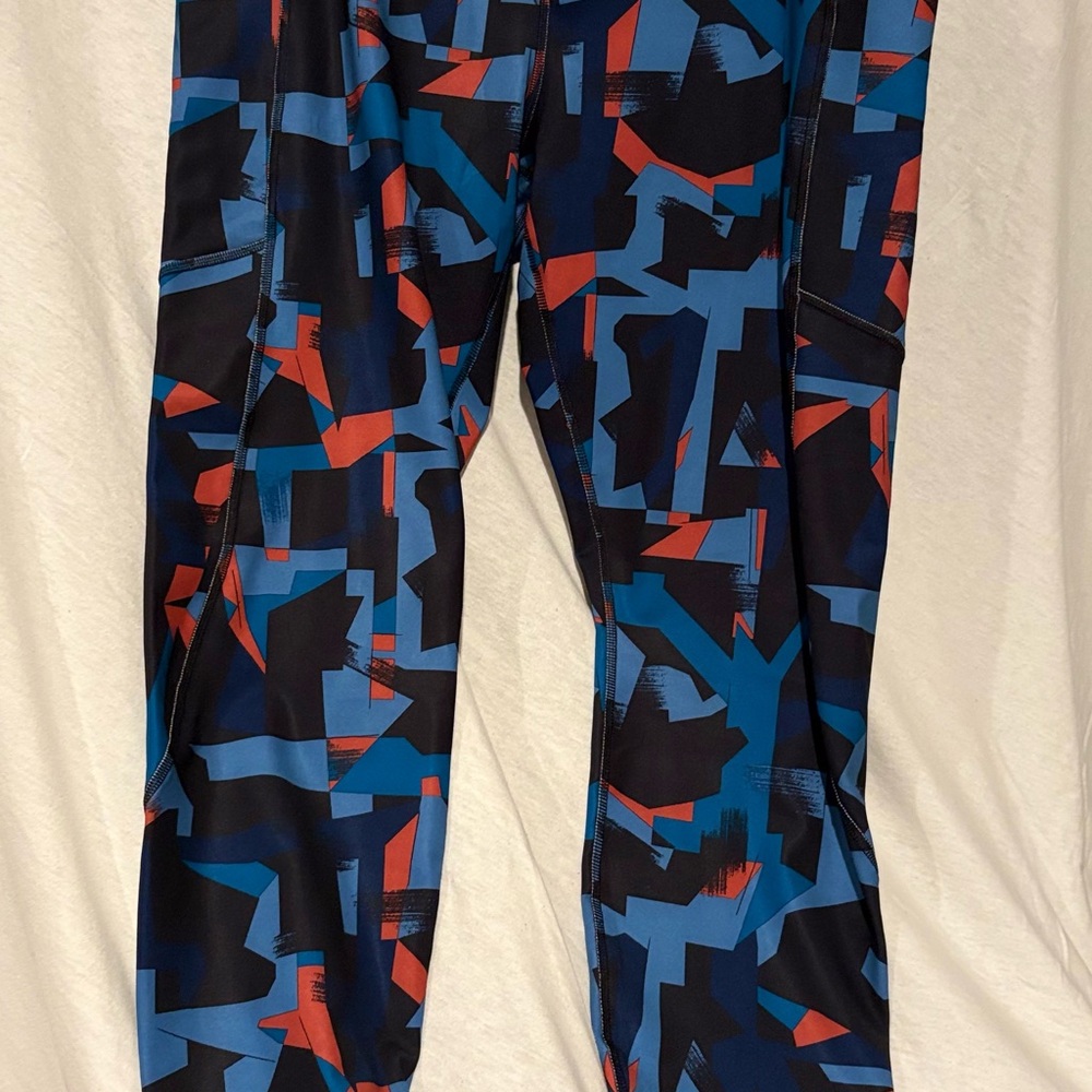 Members Mark women’s Abstract Patterned Leggings
